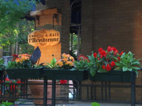 Гостиница L'Arvidienne Couette et Café, Квебек